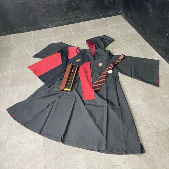 ハリーポッター グリフィンドール ローブ Mサイズ 長袖Tシャツ ネクタイ 杖 4点セット Harry Potter USJ|516038