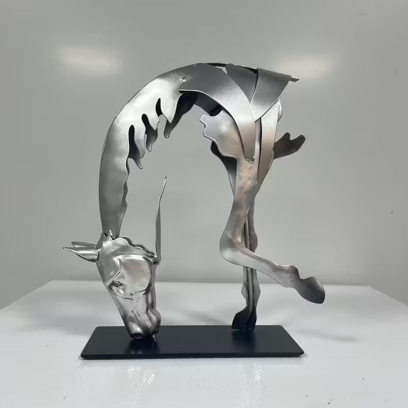 金属製の馬のオブジェ モダンアート 鉄製 2カラー インテリア オブジェ