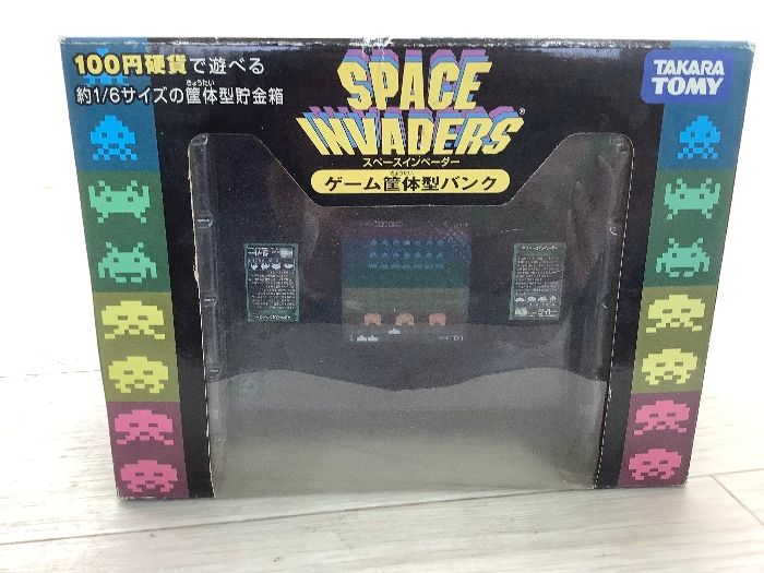 T17 未開封保管品 スペースインベーダー 貯金箱 ゲーム筐体型バンク 1