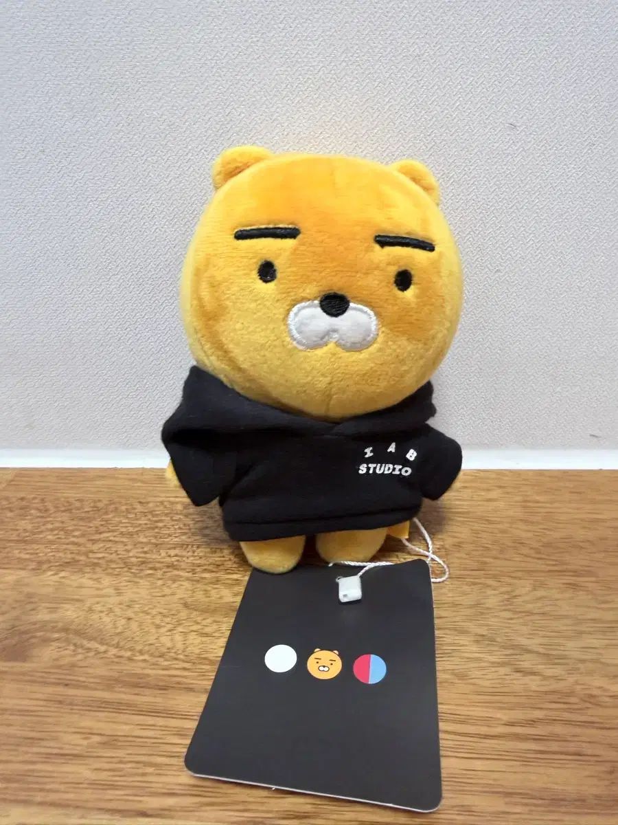 KAKAO FRIENDS(カカオフレンズ) ライアン IAB Studio アイエプスタジオ ぬいぐるみ