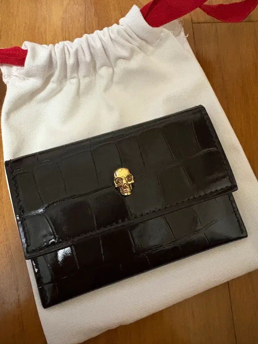 Alexander McQueen スカル カードウォレット ブラック 【公式通販】