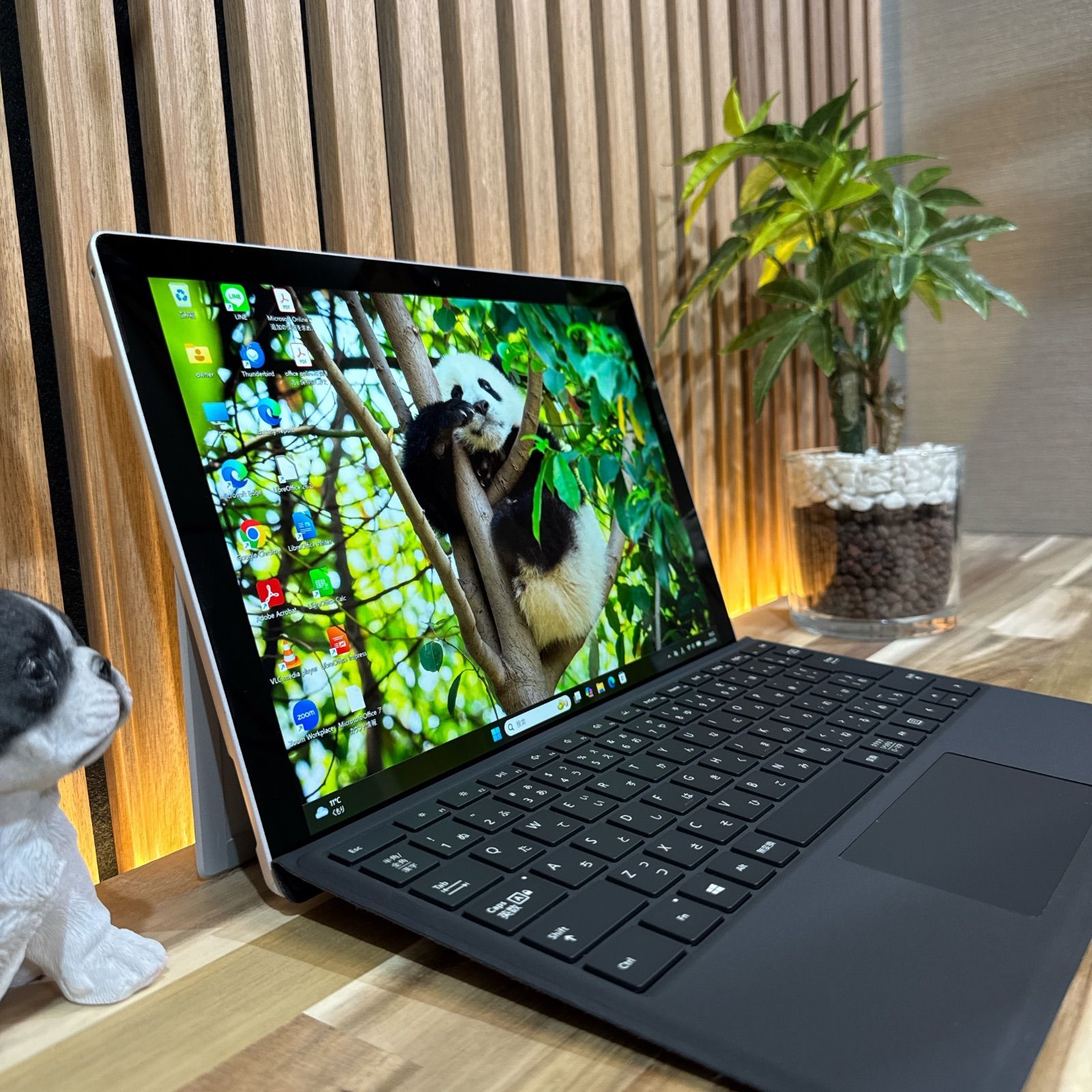 公式ショップ限定価格❣️/ 準美品《2in1モデル》Surface Pro 5 