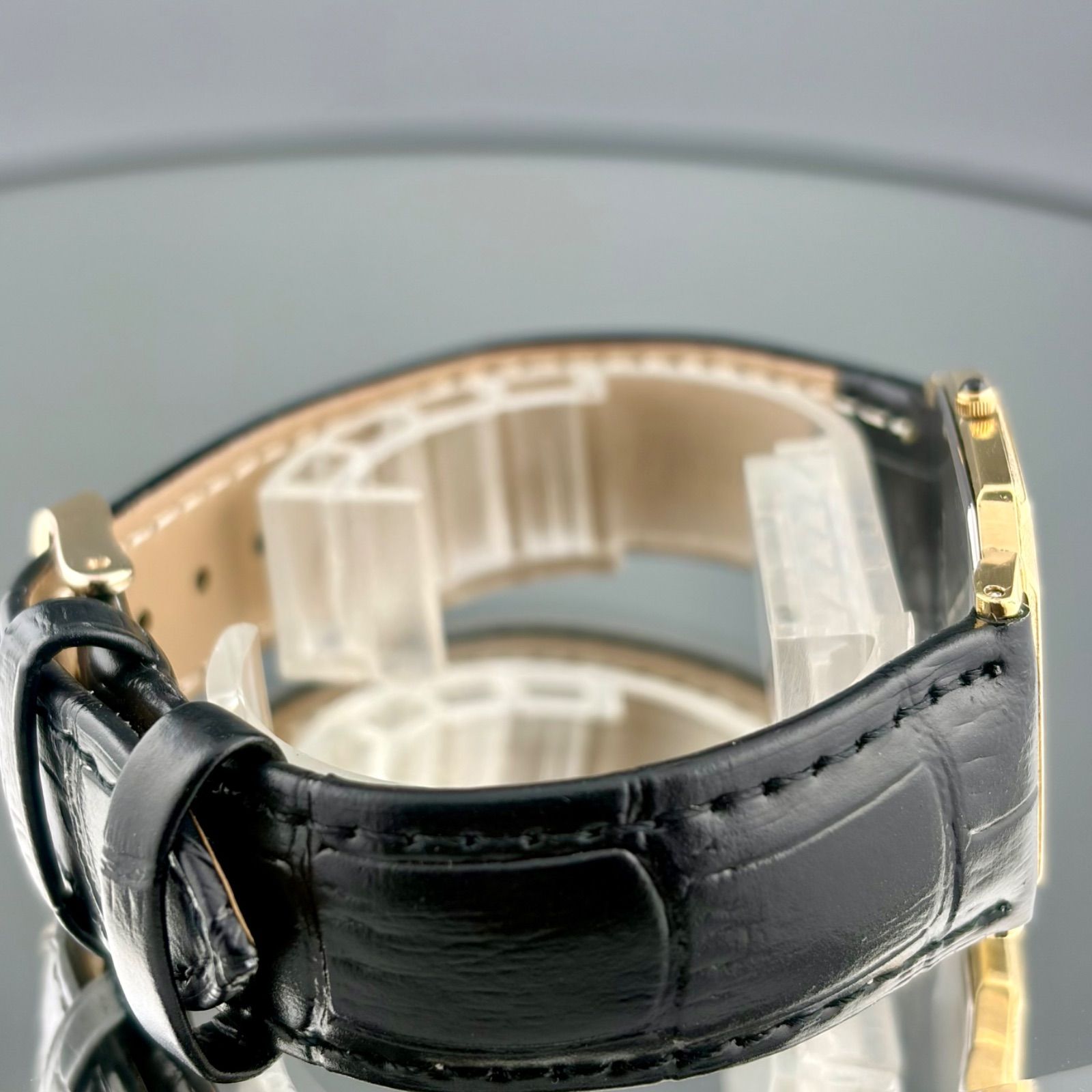 SEIKO tank ドルチェ 6730 槌目ベゼル スクエア 超薄型 稼働品 亀戸精工舎製] SEIKO DOLCE 6730-5190 SGP30 金メッキ 槌目ベゼル