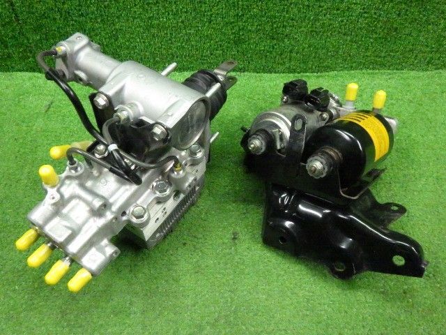 プリウス DAA-ZVW30 ZVW30 純正品 中古 ブースターポンプセット