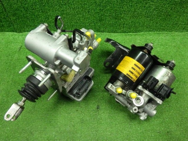 プリウス DAA-ZVW30 ZVW30 純正品 中古 ブースターポンプセット