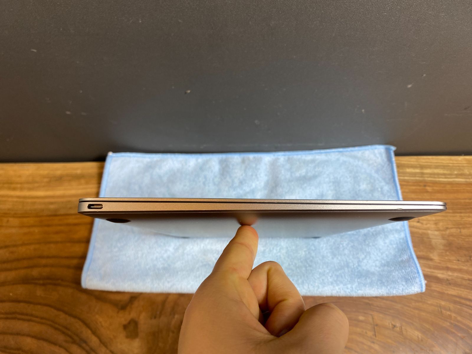 美品！MacBook 12インチ 2017 16GB Win11 Office2024 - メルカリ