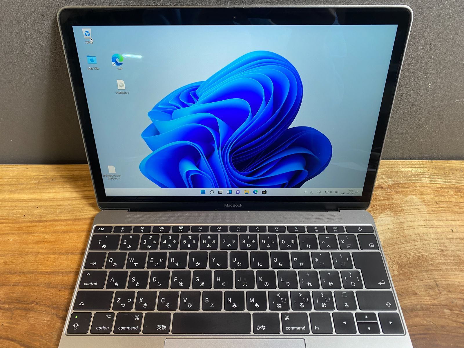 美品！MacBook 12インチ 2017 16GB Win11 Office2024 - メルカリ