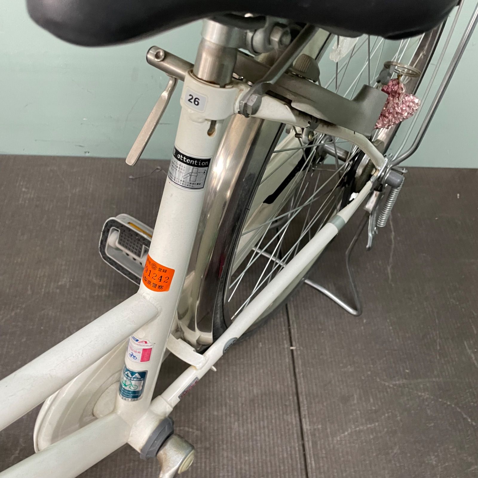 ♭ 自転車 ママチャリ 白 ホワイト 鍵付き 222-c - メルカリ