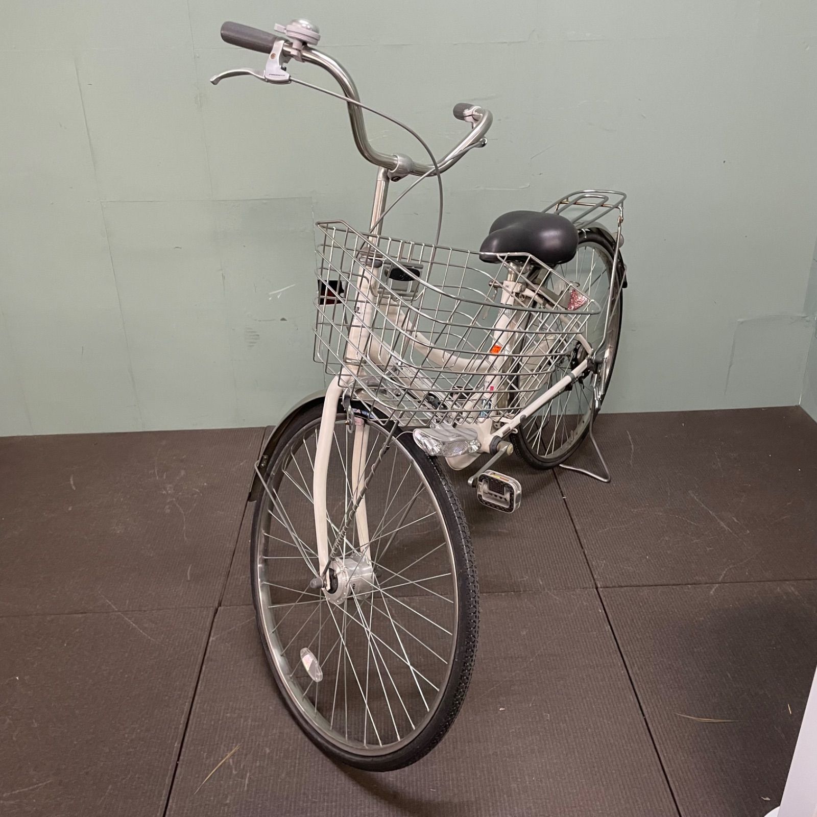 【D-222】ママチャリ 中古 激安 通学 通勤 ♭ 自転車 ママチャリ 白 ホワイト 鍵付き 222-c - メルカリ