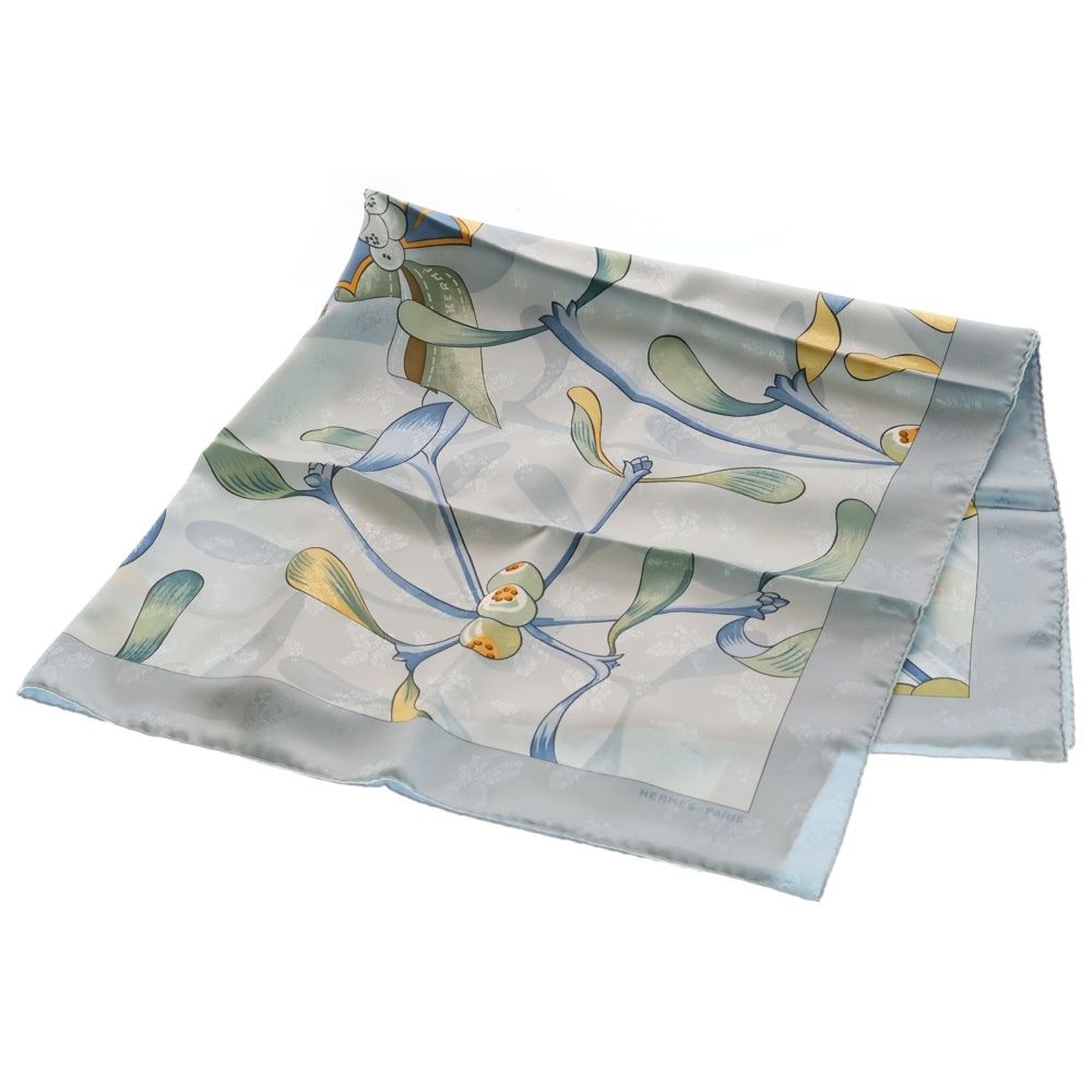 HERMES (エルメス) カレ90 去年の雪 シルクスカーフ ライトブルー