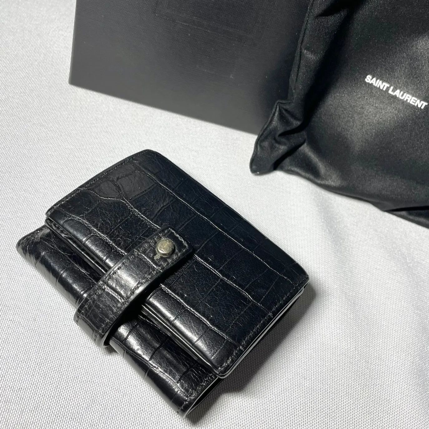 美品 Saint Laurent Paris サンローランパリ 三つ折りレザー財布 黒