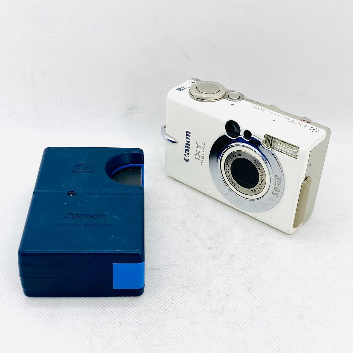 Canon IXY Digital 500 5.0 MP Digital Camera w⁄ Box