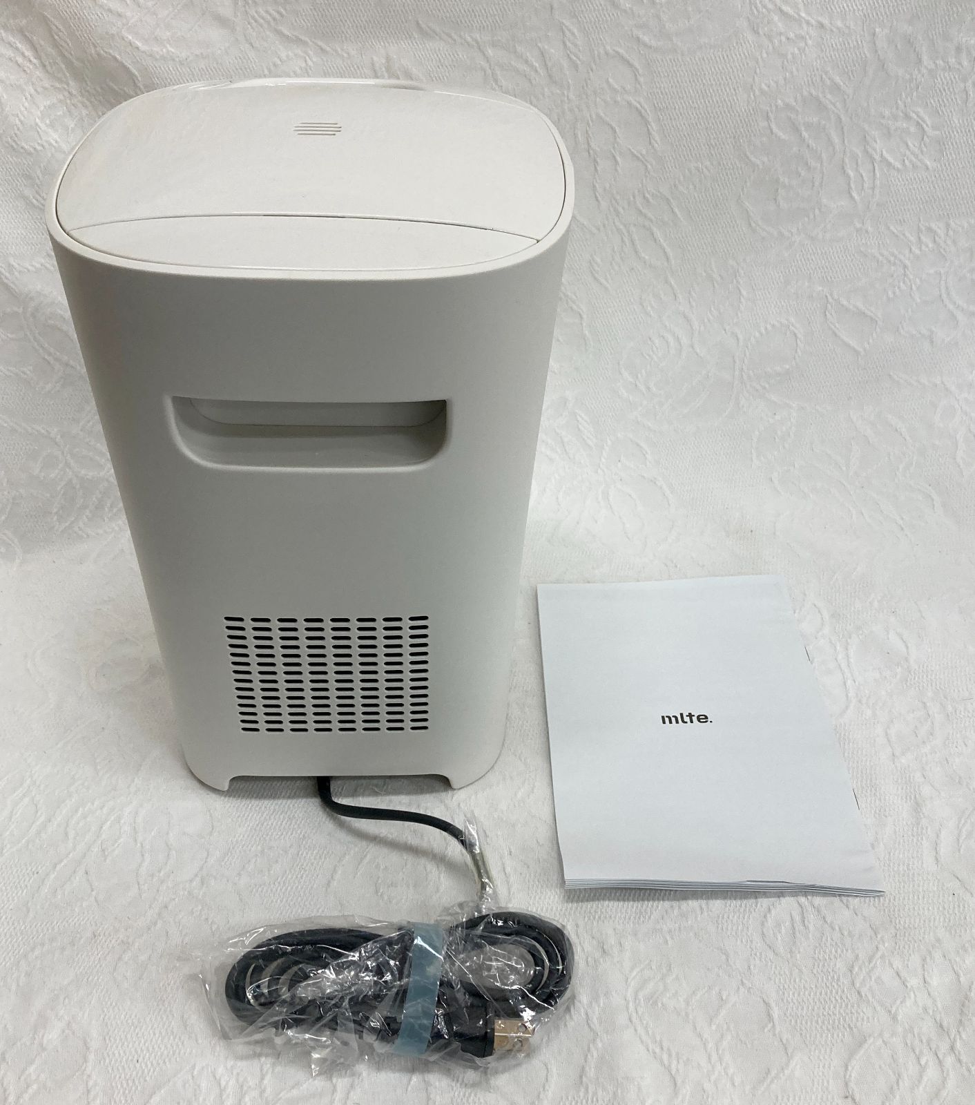 〇未使用 シービージャパン mlte 電動ちりとり MR-05FC フローリング