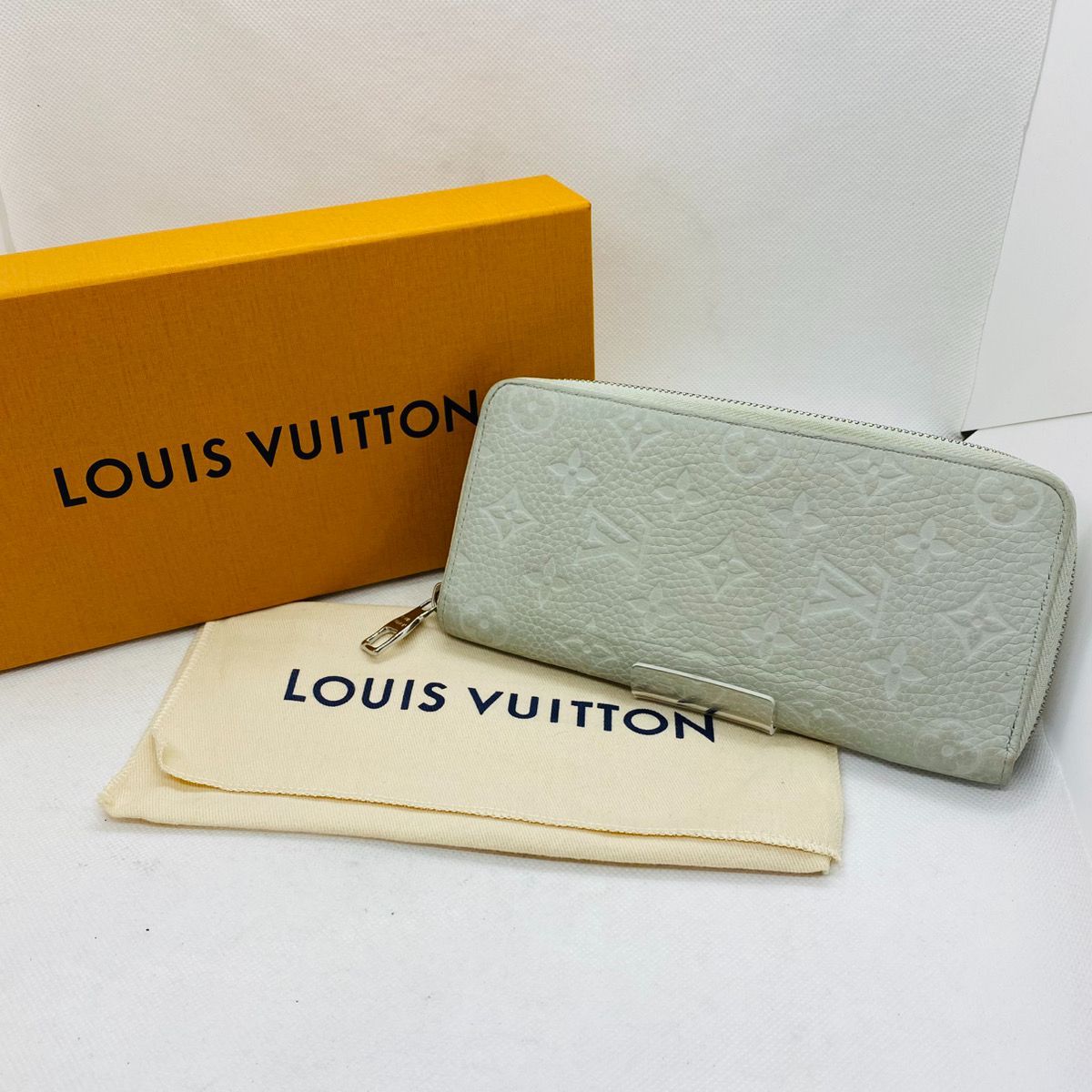 LOUIS VUITTON ルイヴィトン ポルトドキュマン モノグラム 【美品