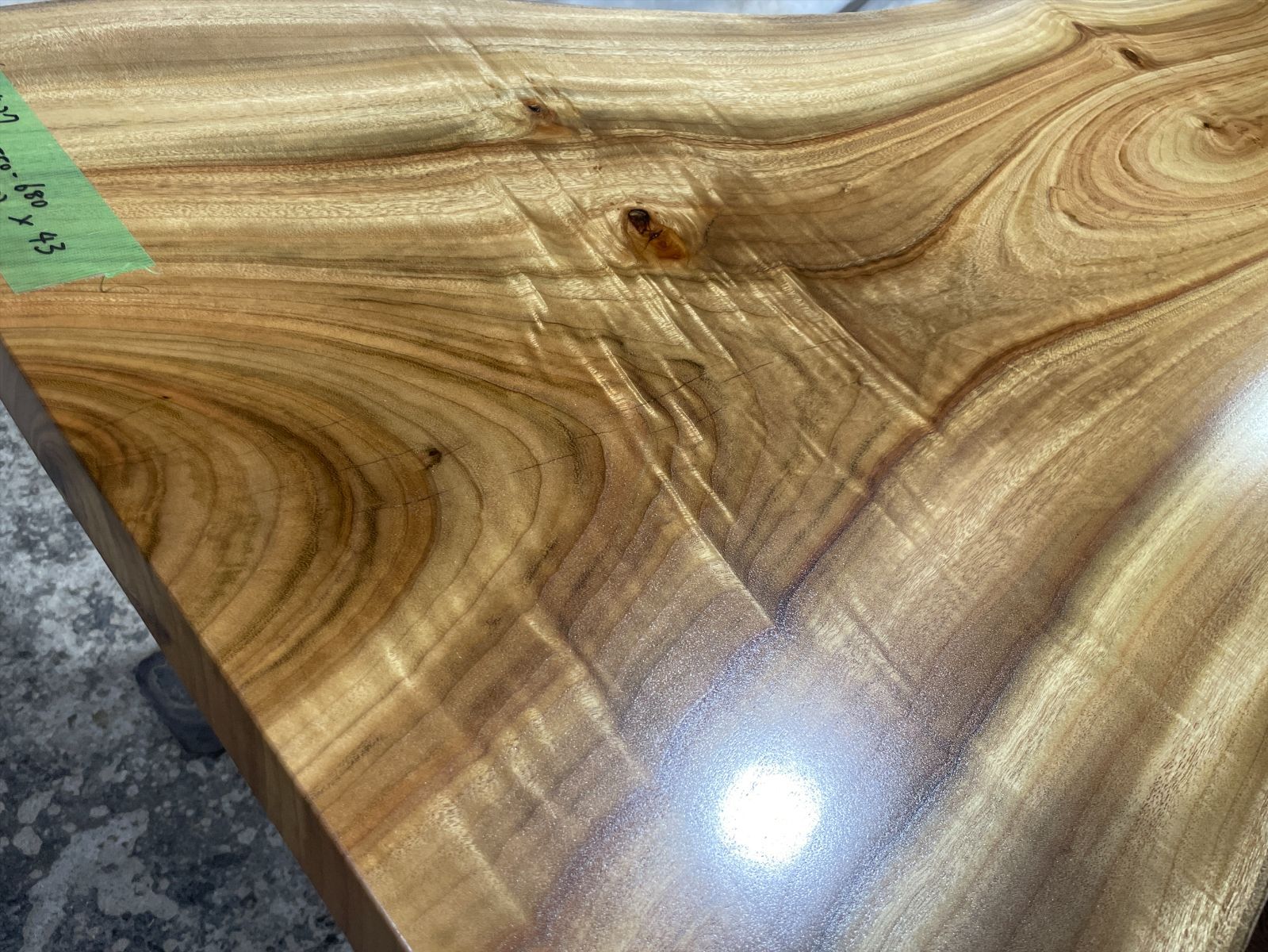 クス9427 楠 一枚板無垢材 1960x620-550-680x43mm ダイニングテーブル