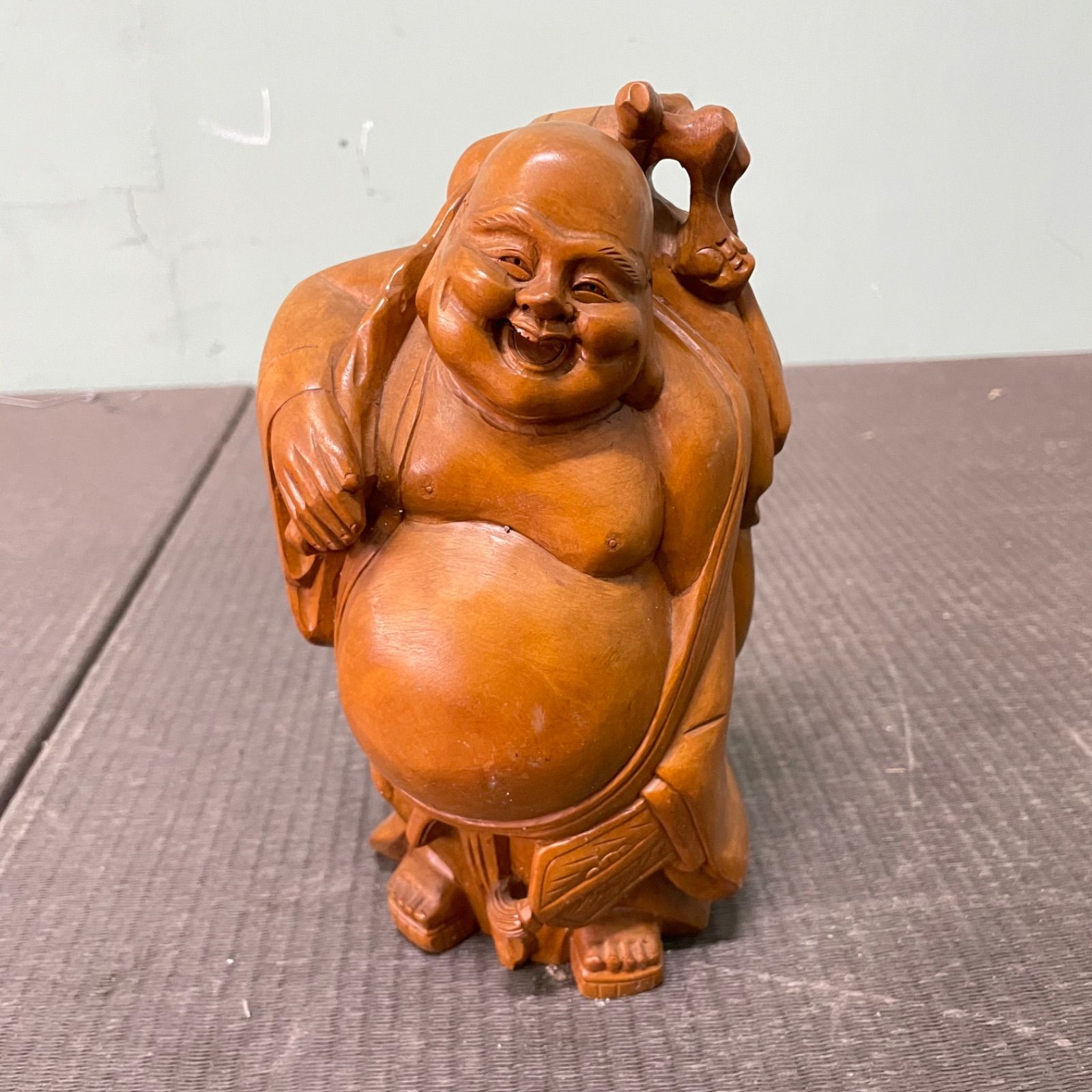 ♭ 木彫り 木像 天然木 布袋様 布袋尊 七福神 縁起物 - メルカリ