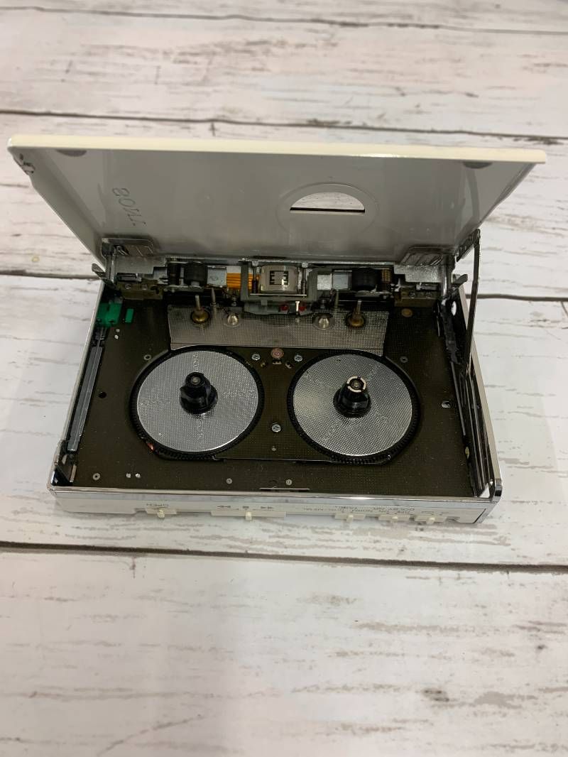 WALKMAN REMOTE SONY WM-109 カセットプレーヤー - メルカリ WALKMAN REMOTE SONY WM-109 カセットプレーヤー - メルカリ