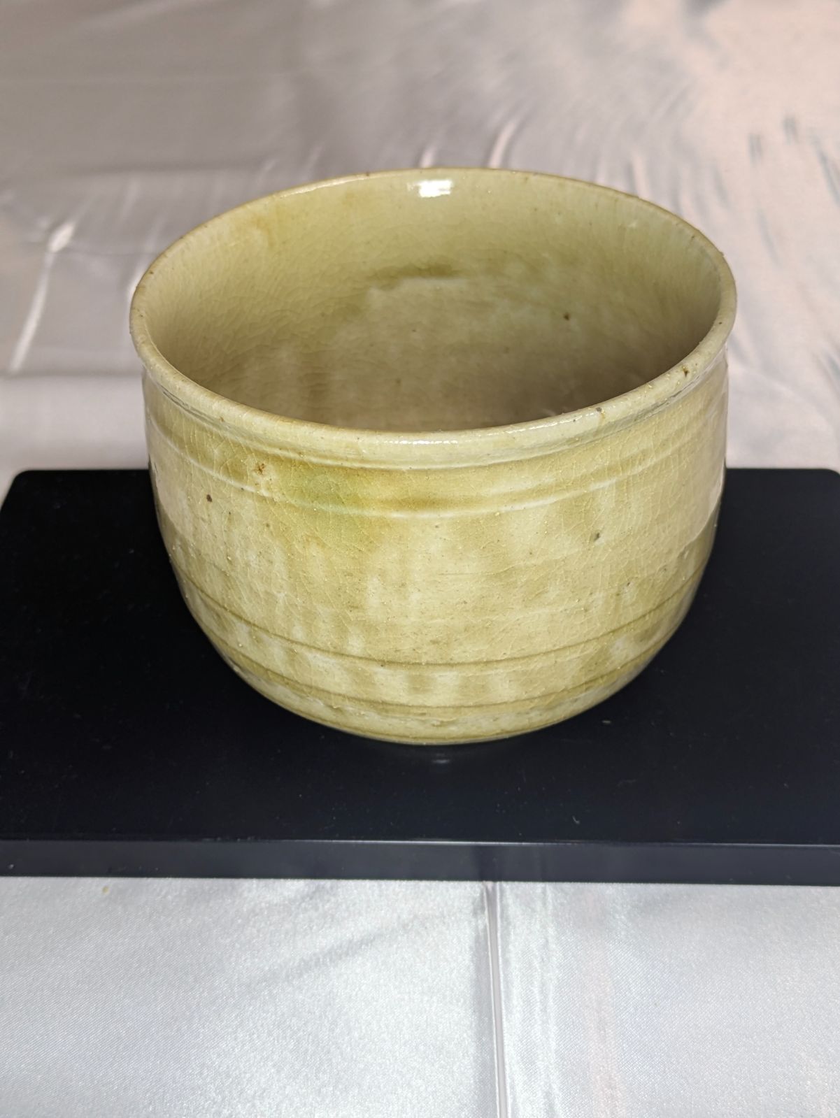 河村硯山 瀬戸焼 黄瀬戸茶碗 共箱入 署名 落款 サインあり 陶器 抹茶碗