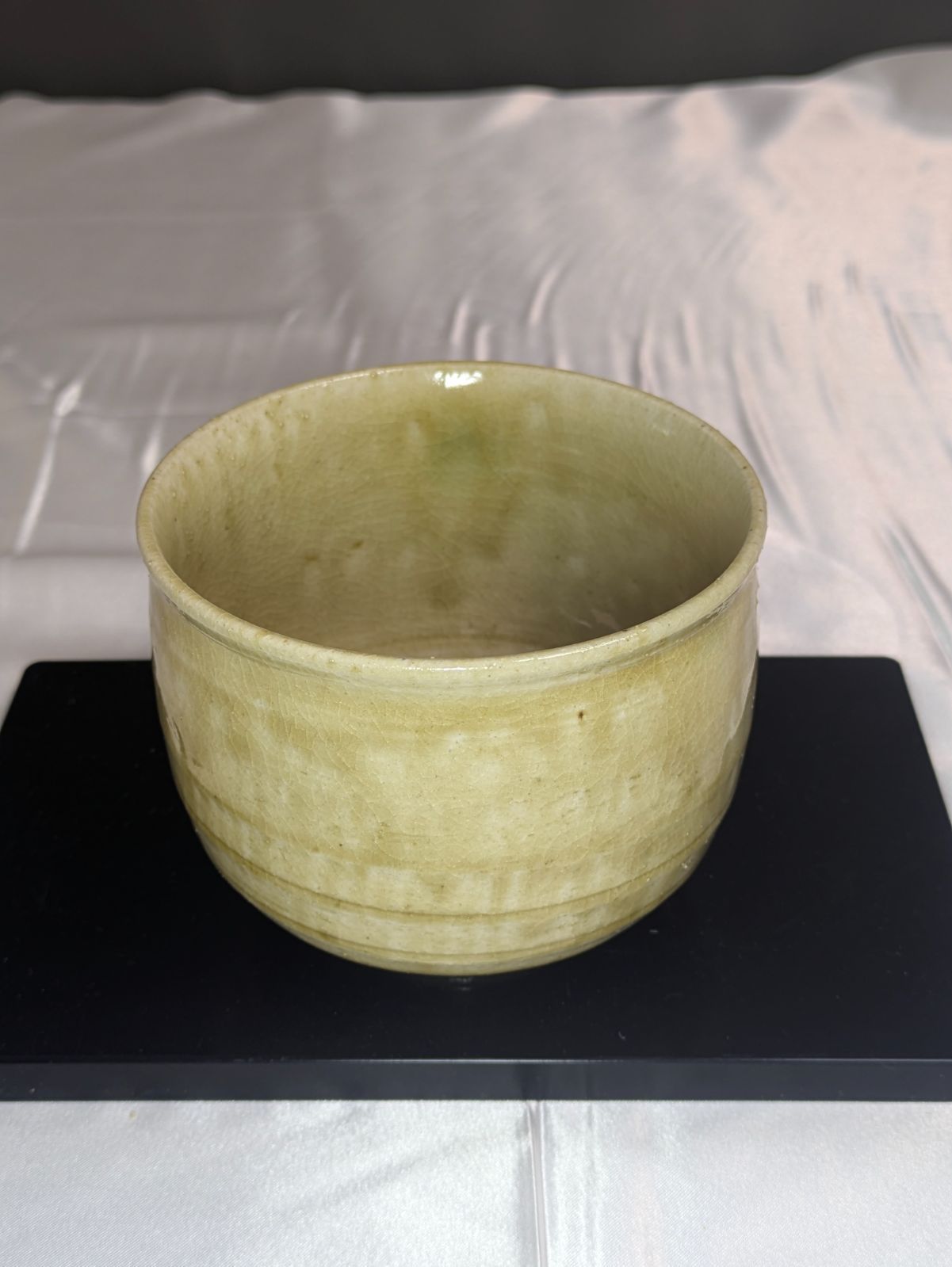 1点限り　手造り　抹茶碗　年代物　1930年　瀬戸焼 河村硯山 瀬戸焼 黄瀬戸茶碗 共箱入 署名 落款 サインあり 陶器 抹茶碗