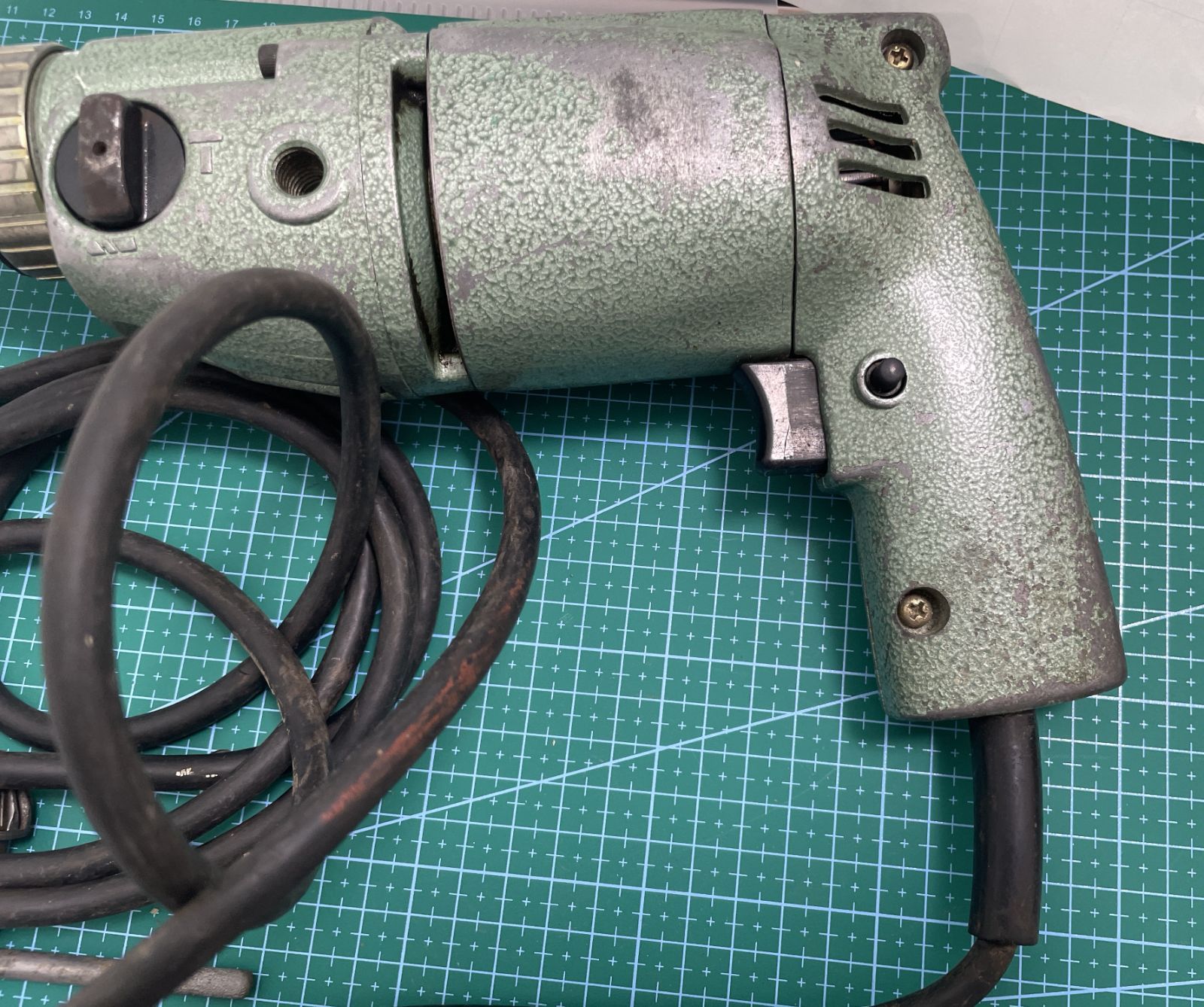 日立振動ドリル 日立工機 V-10B 10mm 振動ドリル ジャンク扱い 100V 昭和レトロ 現状
