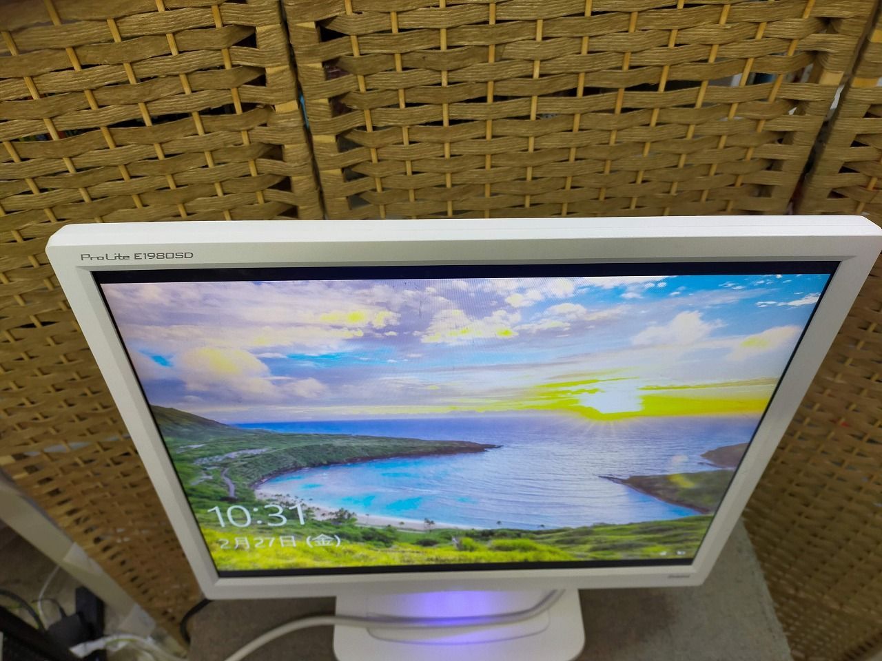 iiyama ProLite E1980SD-W2 19型液晶モニター DVI/D-SUB対応 動作確認
