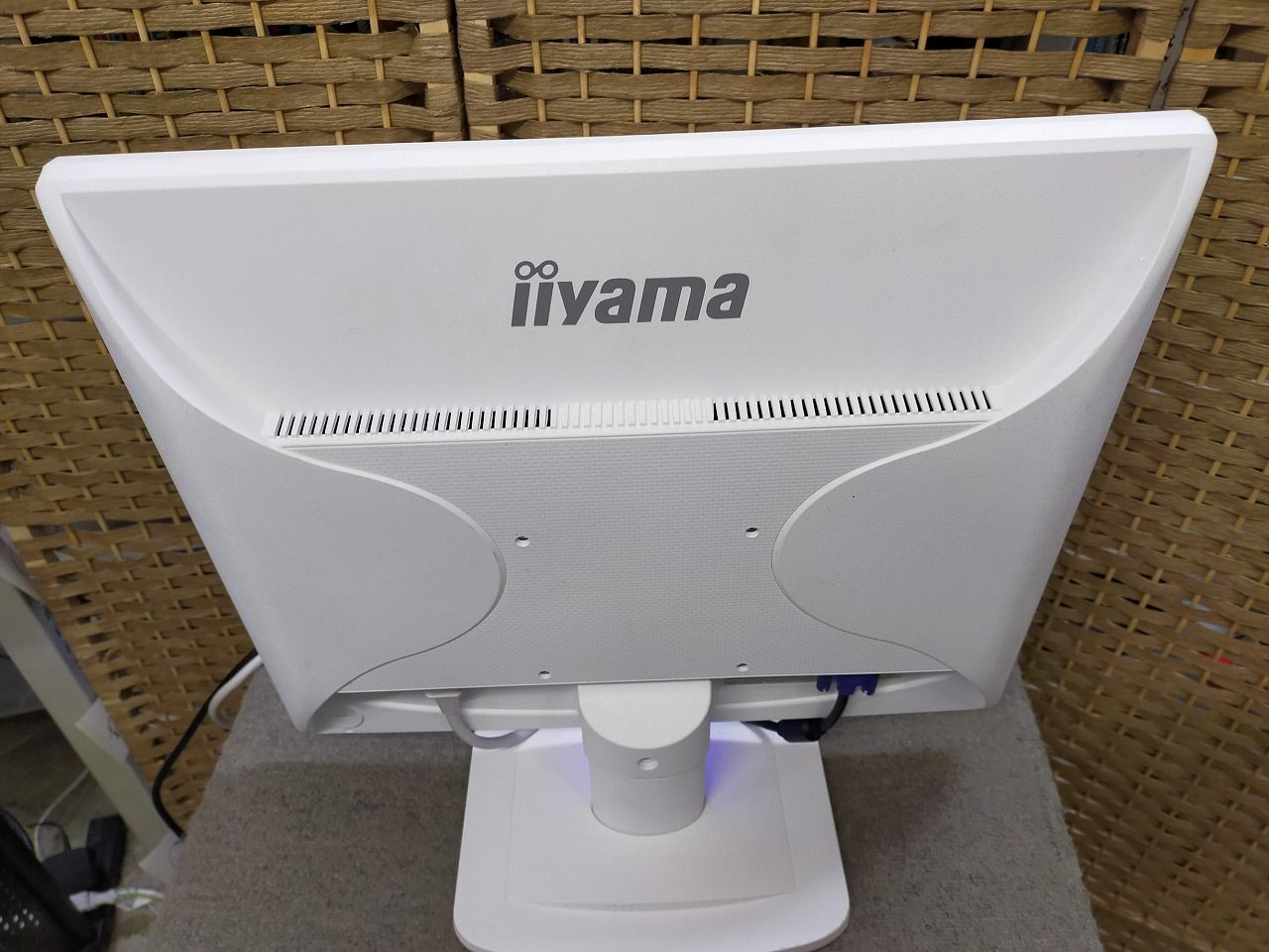 iiyama ProLite E1980SD-W2 19型液晶モニター DVI/D-SUB対応 動作確認