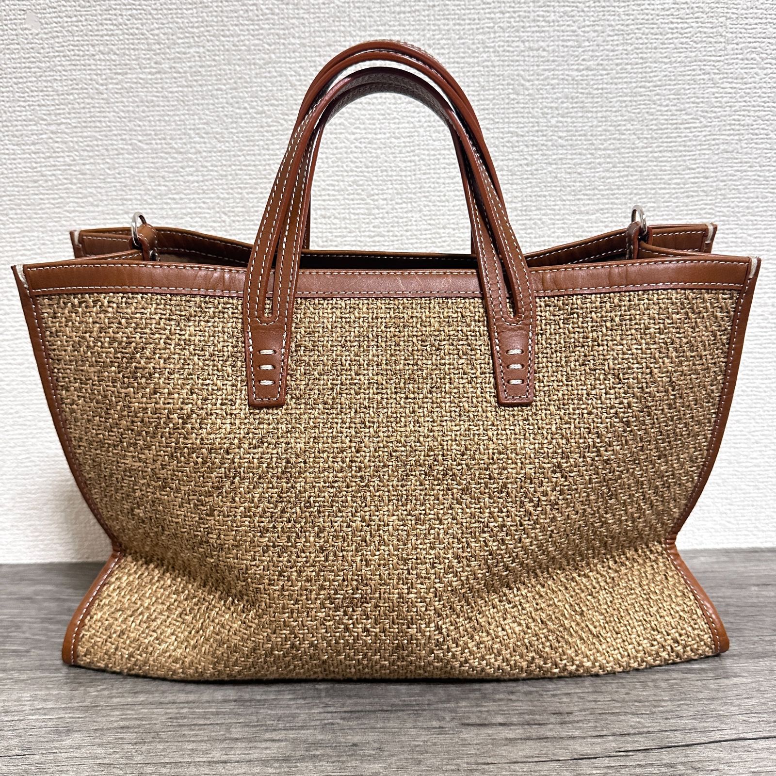 美品 A VACATION BREAD M トートバッグ ショルダーストラップ付き A4可 