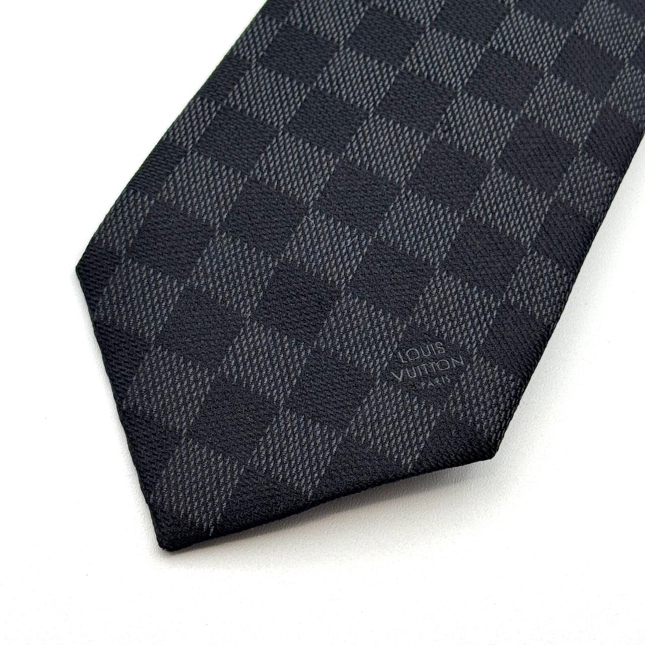 【極美品】LOUIS VUITTON ルイヴィトン ネクタイ ダミエ ブラック ルイヴィトン ダミエ クラシック 8CM ダークグレー ブラック ネクタイ