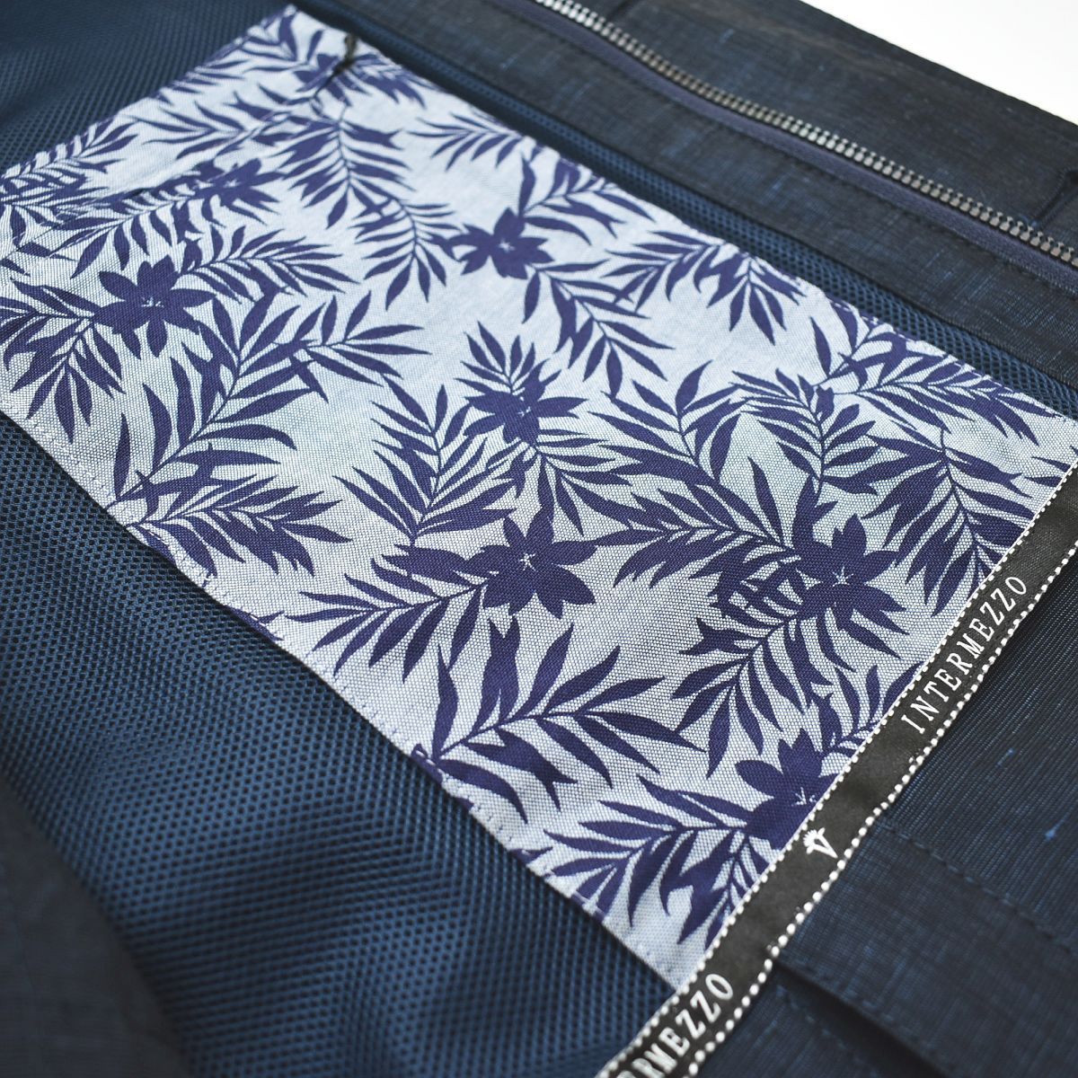 極美品】 インターメッツォ INTERMEZZO リネン 混麻 フラップ 