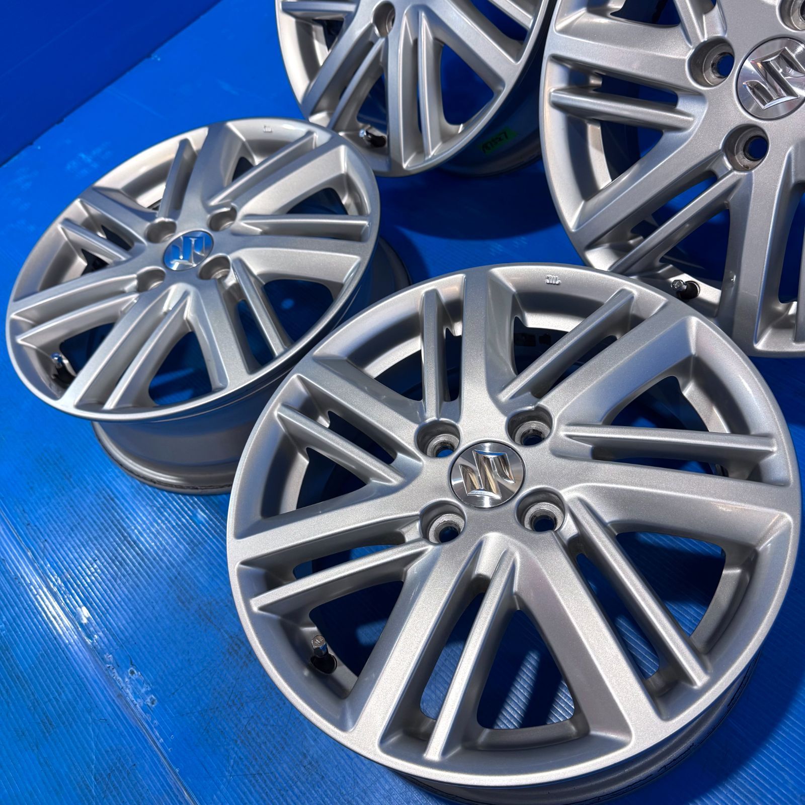 スズキ純正ソリオ15インチ YOKOHAMA 夏用タイヤホイール4本セット 美品】スズキ ソリオ 純正 15インチ 5J+45 4H100 シルバー 4本セット