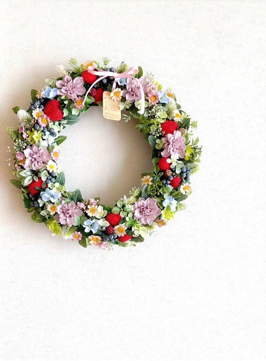 ﾟ・*:.｡❁苺と小花のフラワーリース✿.*・春リース・アーティ