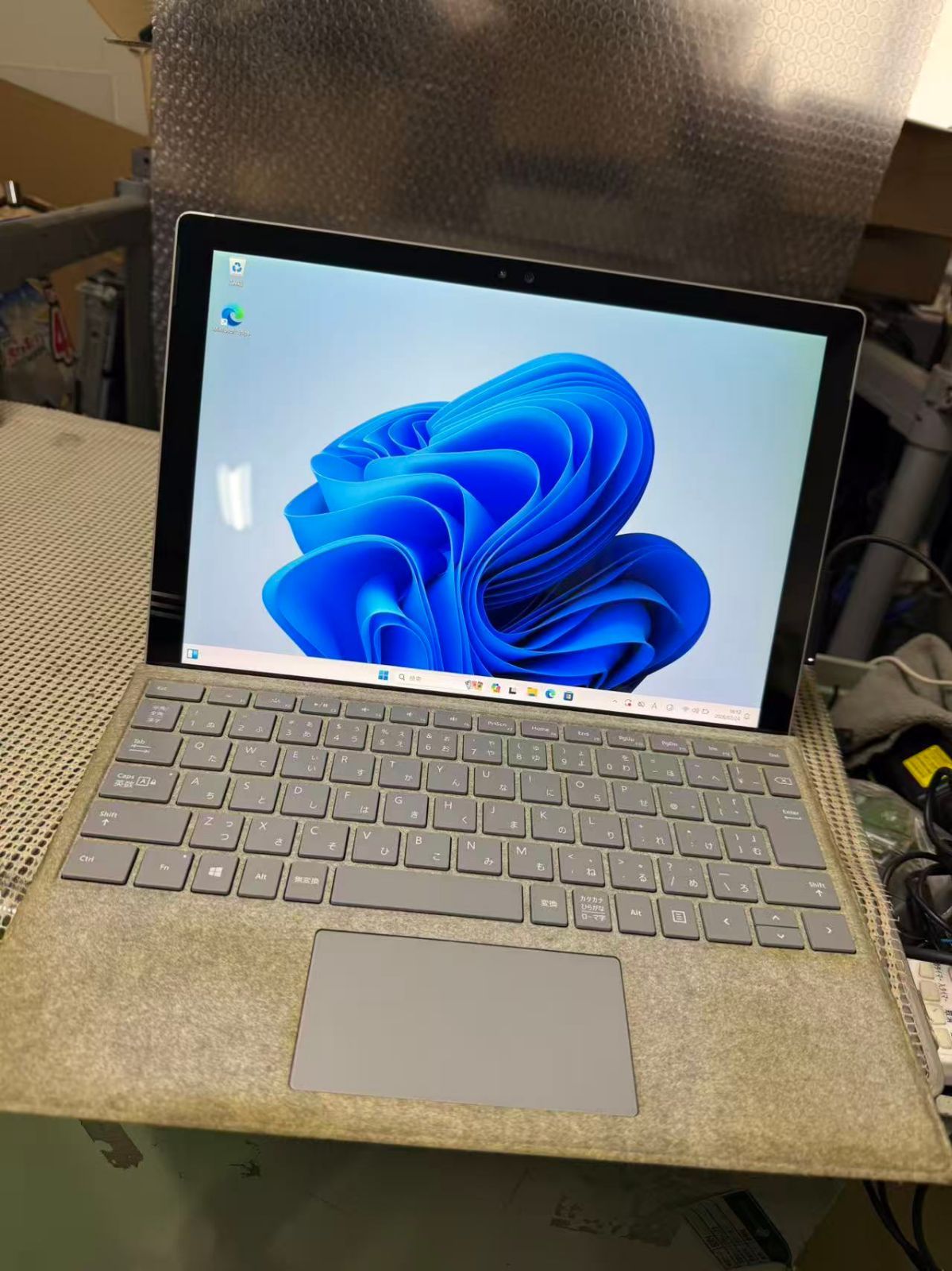 Surface Go タイプカバー付 ジャンク品 - メルカリ