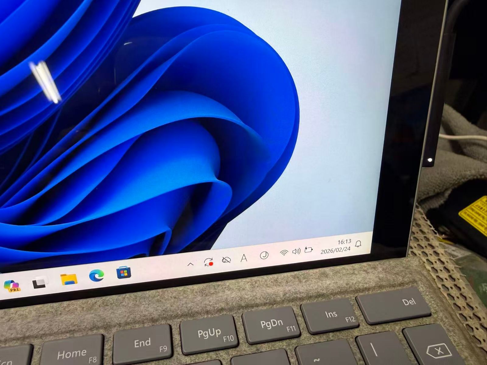 Surface Go タイプカバー付 ジャンク品 - メルカリ