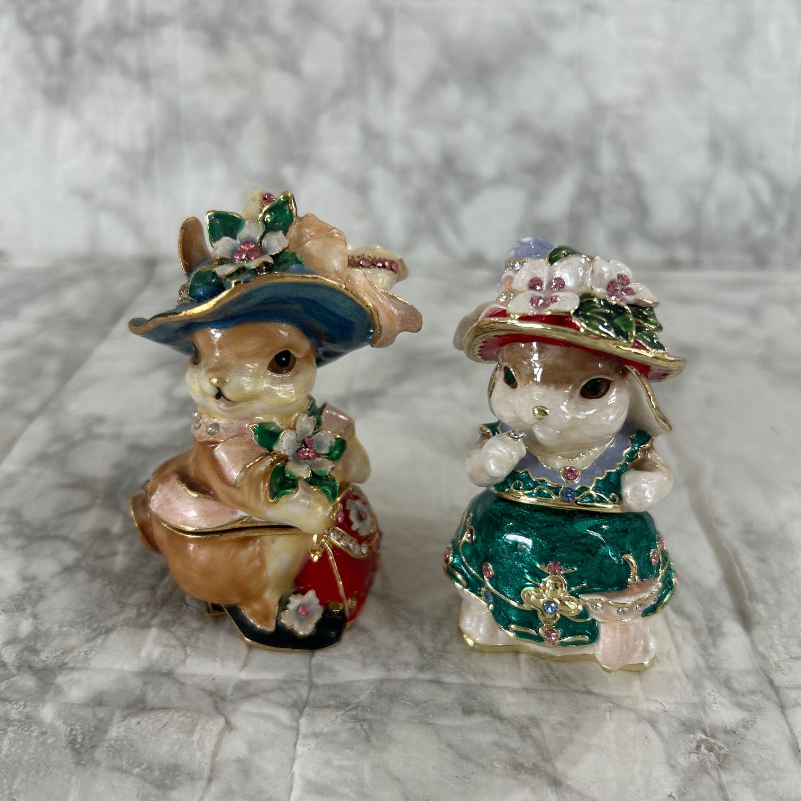 金属製 大香炉 笑顔の神像 高い帽子骨董品 中国 古陶磁 景徳鎮 銅紅釉