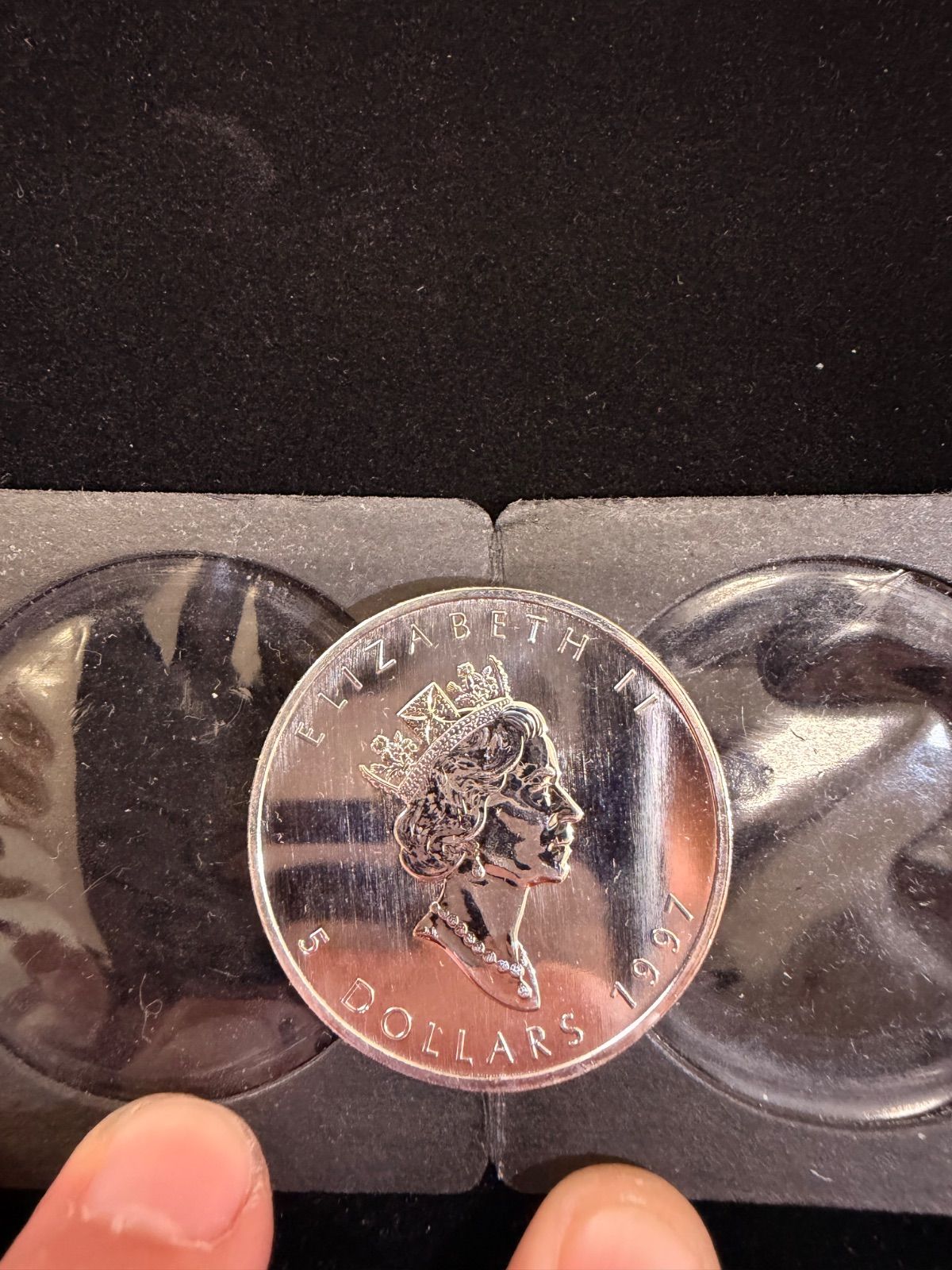 純銀 .9999】1997年 メイプルリーフ銀貨 1oz 5ドル カナダ エリザベス2