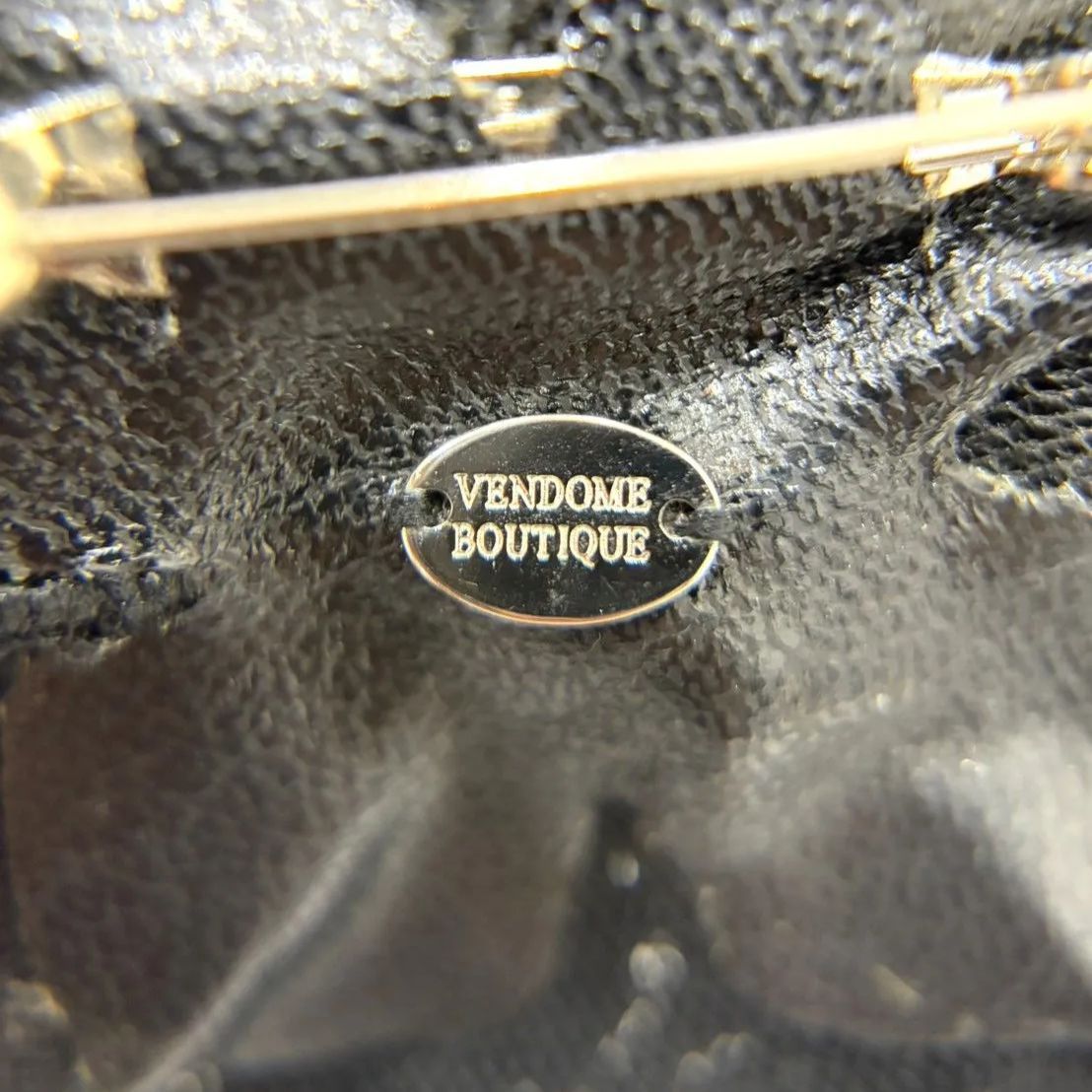 ヴァンドームブティック フラワーコサージュ - メルカリ