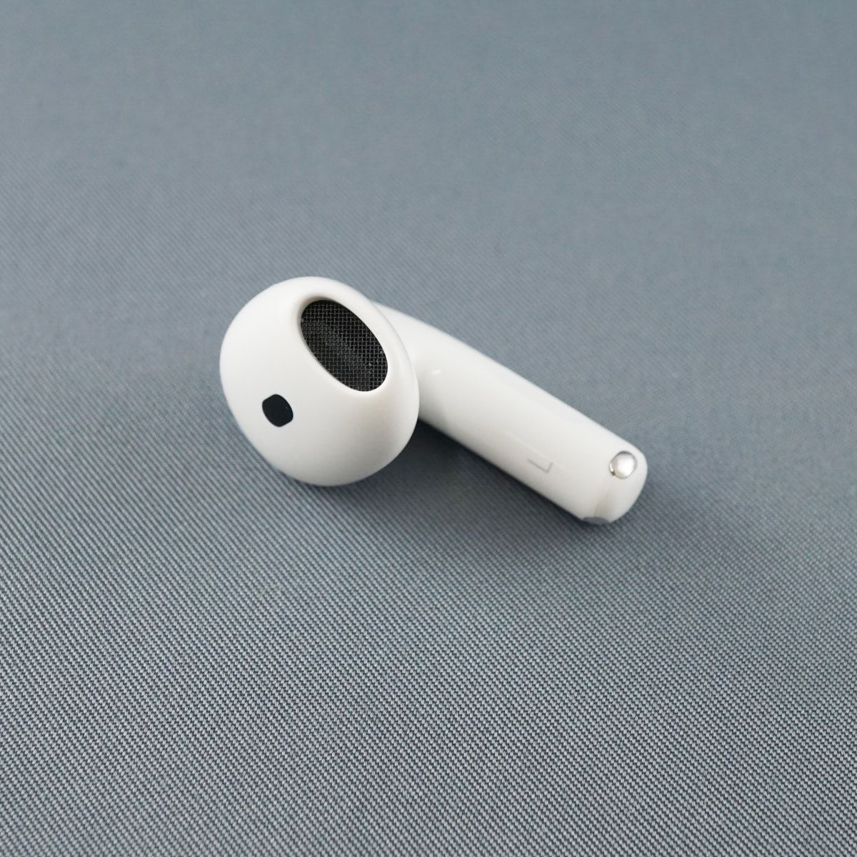 Apple AirPods 4 USED美品 ノイズキャンセリングなし 第四世代