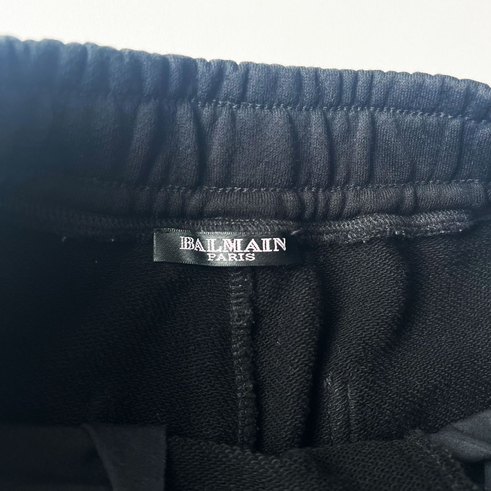 美品 バルマン BALMAIN スウェット ショートパンツ 黒/白 XS - メルカリ