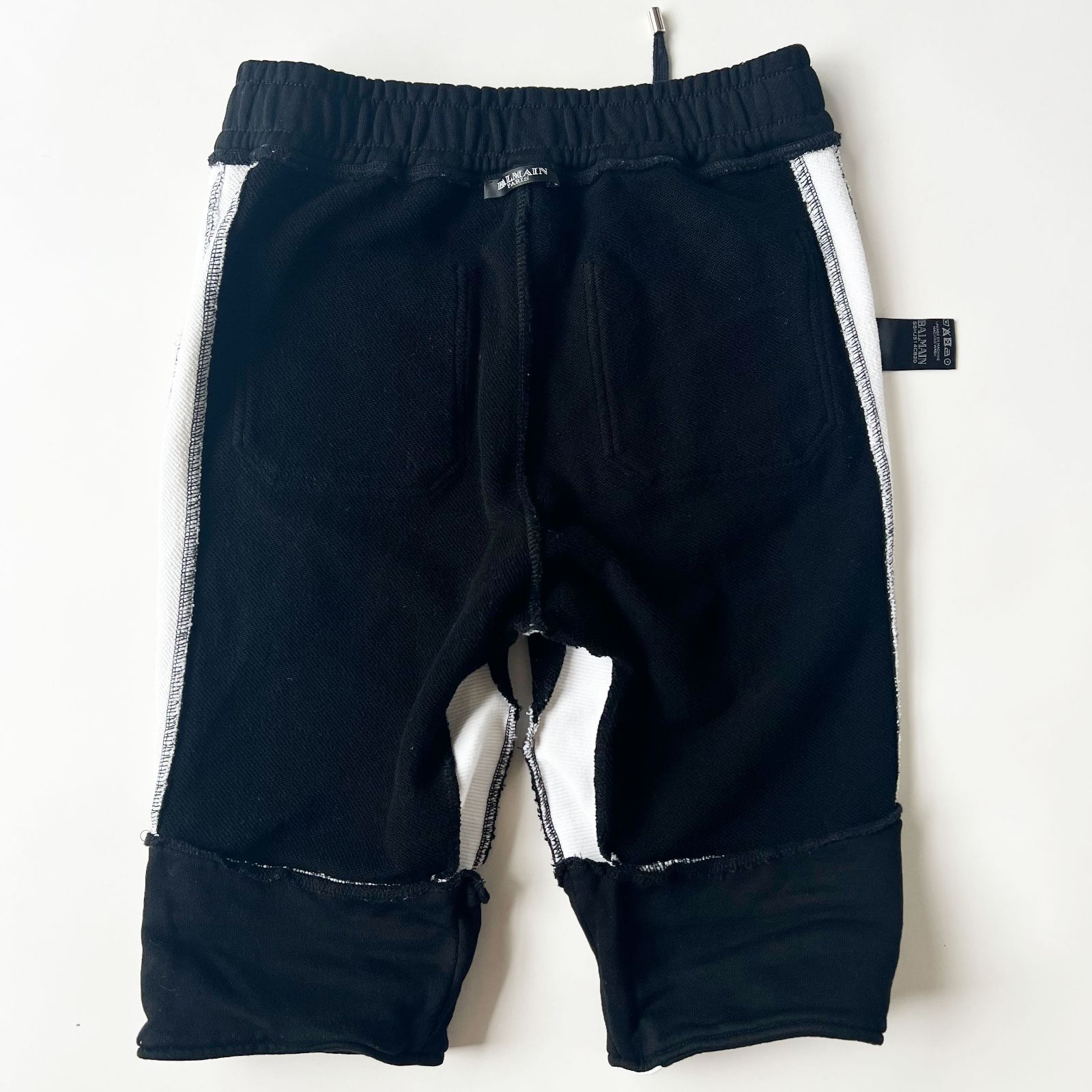 美品 バルマン BALMAIN スウェット ショートパンツ 黒/白 XS - メルカリ