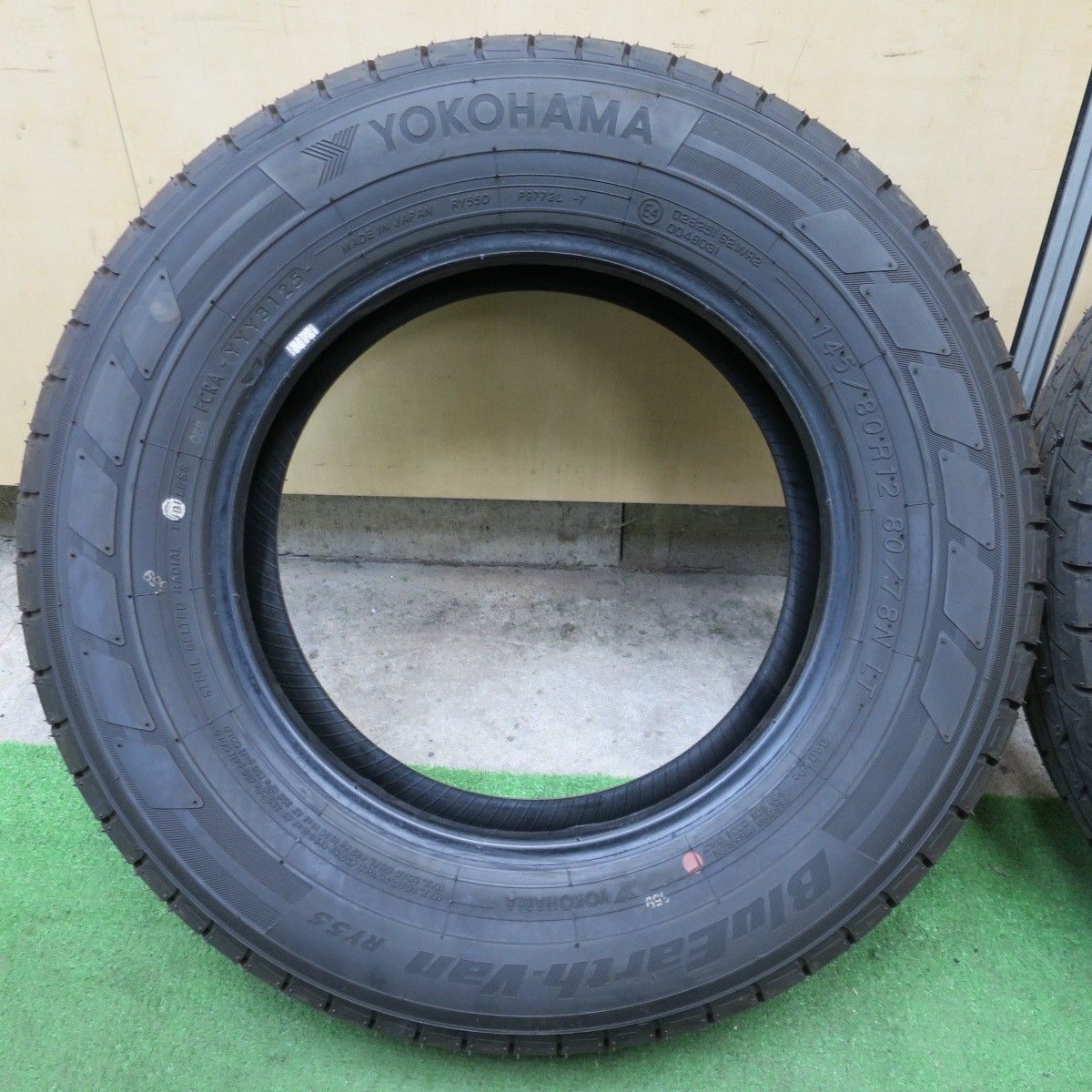 新車外し！25年☆145/80R12 80/78N ヨコハマ BluEarth-Van RY55 ブルー