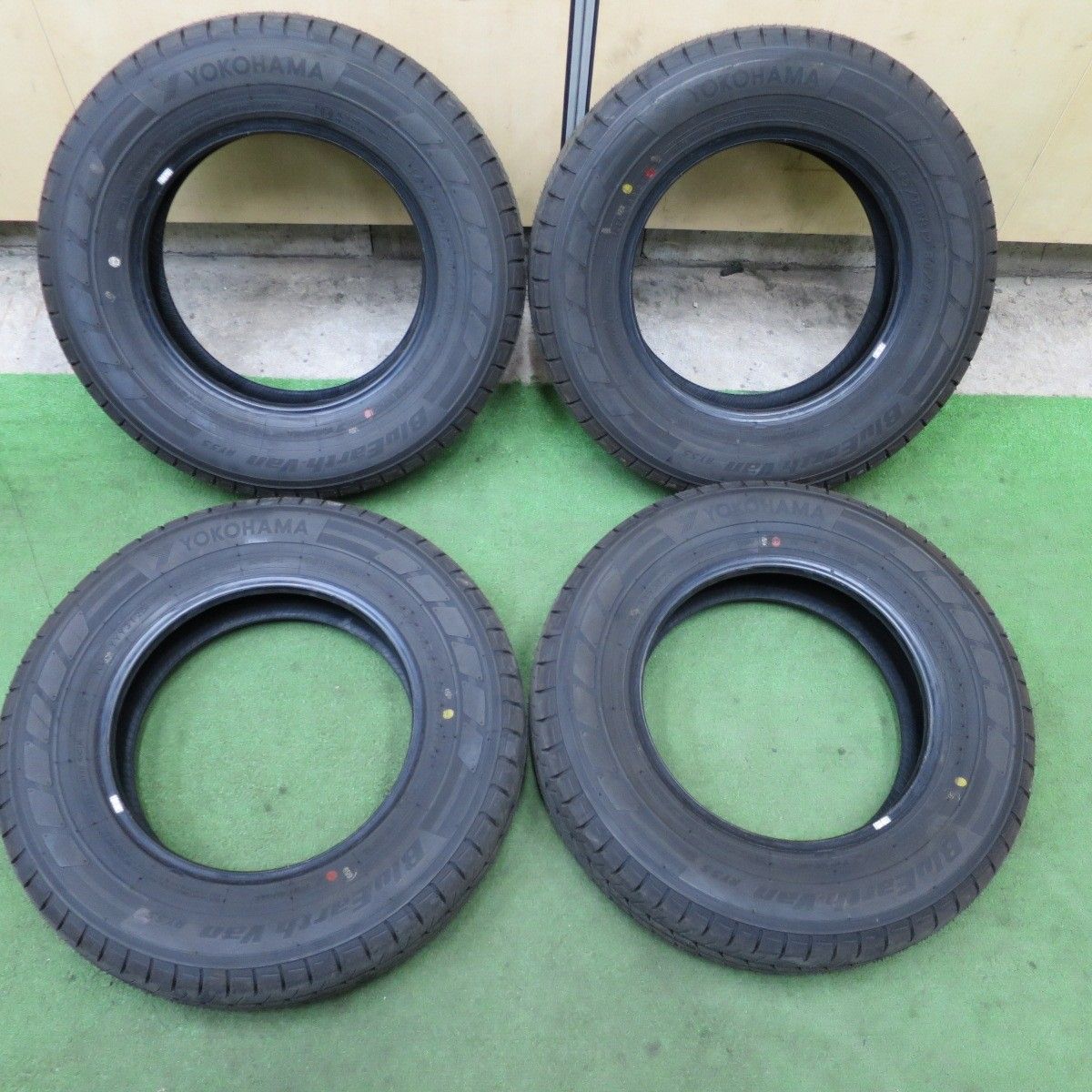 新車外し！25年☆145/80R12 80/78N ヨコハマ BluEarth-Van RY55 ブルー
