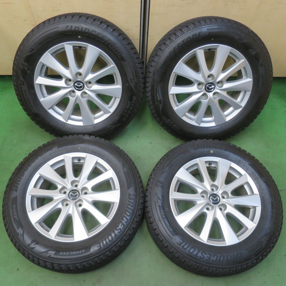 バリ溝！キレイ！9.5分☆マツダ CX-5 純正 225/65R17 スタッドレス 