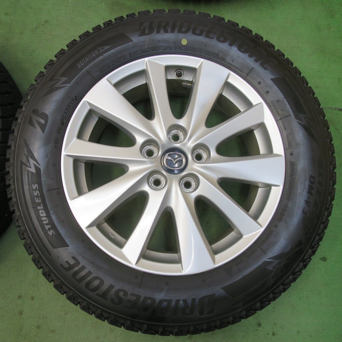 バリ溝！キレイ！9.5分☆マツダ CX-5 純正 225/65R17 スタッドレス 