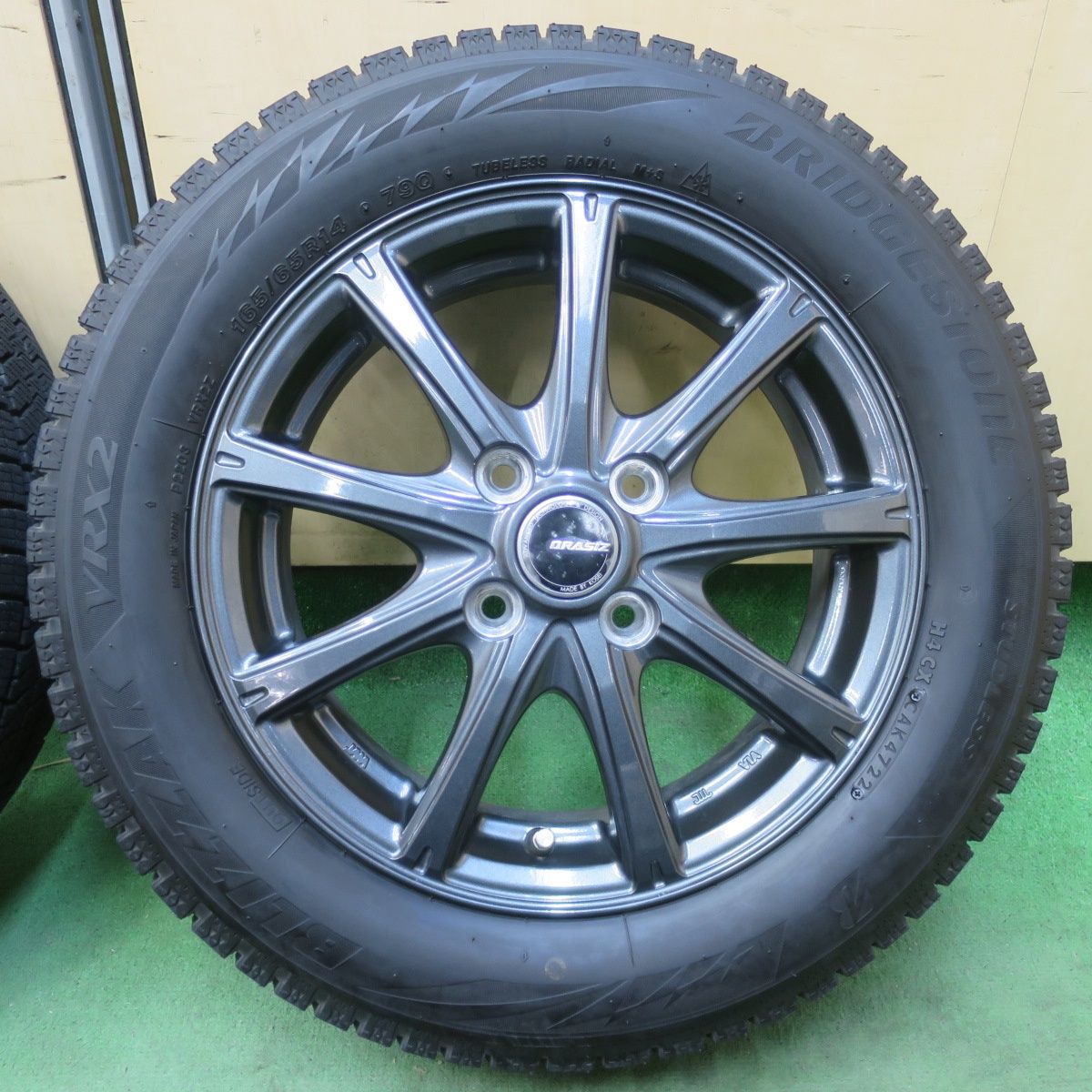 165/65R14ブリヂストン スタッドレスVRX2 タンク ルーミー トール他