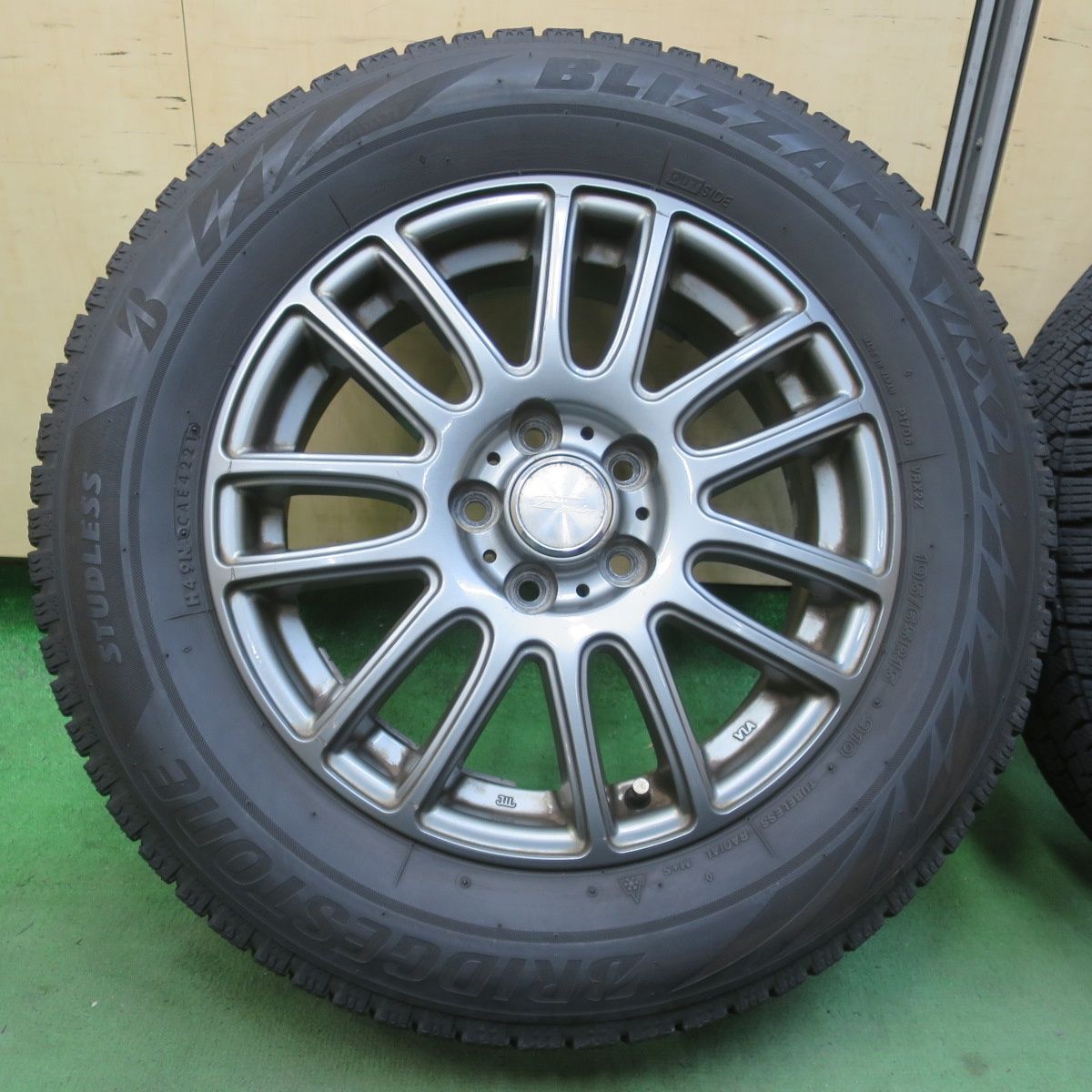 4本価格☆プリウス 等 195/65R15 スタッドレス ブリヂストン 