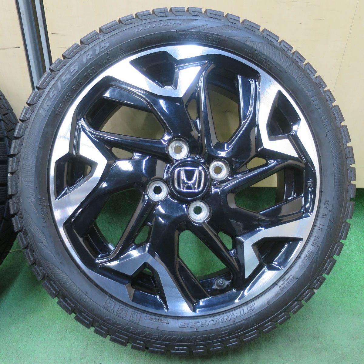 バリ溝！キレイ！8.5分☆ホンダ N-BOX カスタム 純正 165/55R15