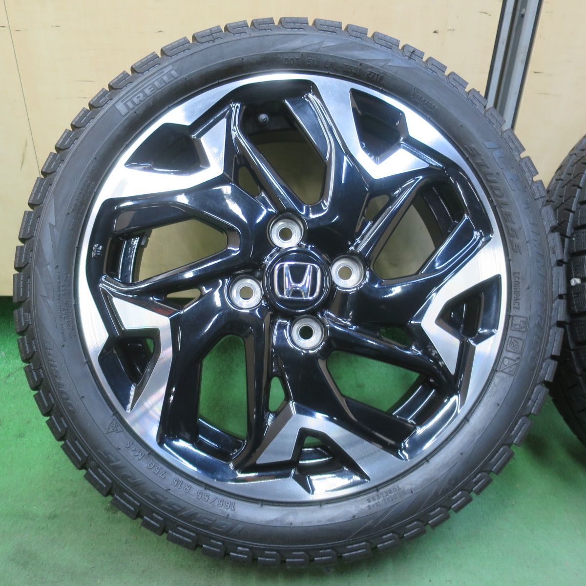 バリ溝！キレイ！8.5分☆ホンダ N-BOX カスタム 純正 165/55R15