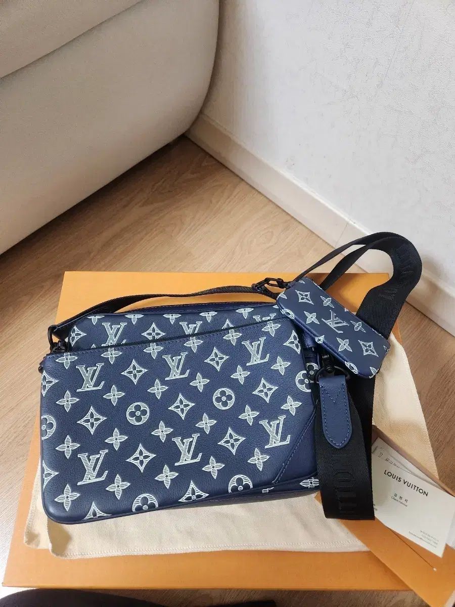 (新品) Louis Vuitton ルイヴィトン トリ オータム シャドー メッセンジャーバッグ