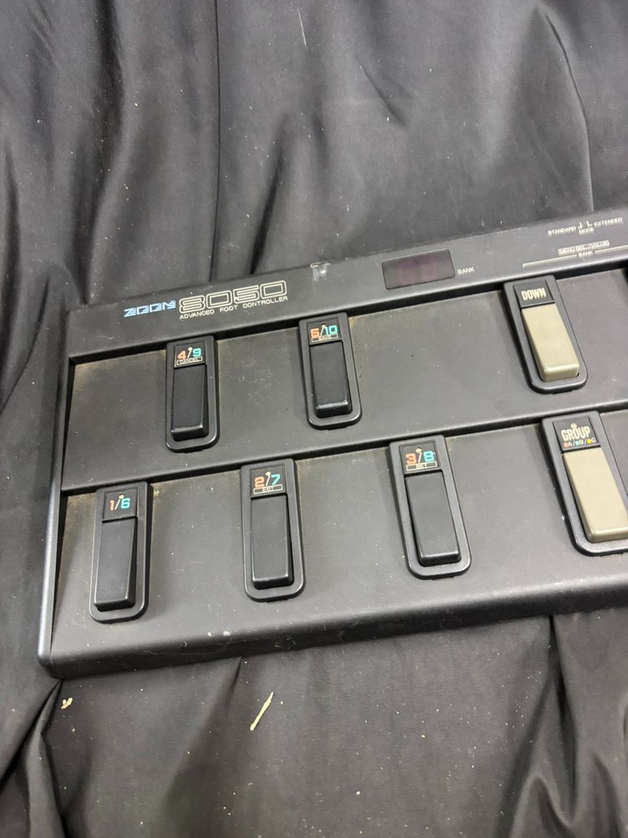 ZOOM 9030 Advanced Guitar Effects 動作品 フットコントローラー付
