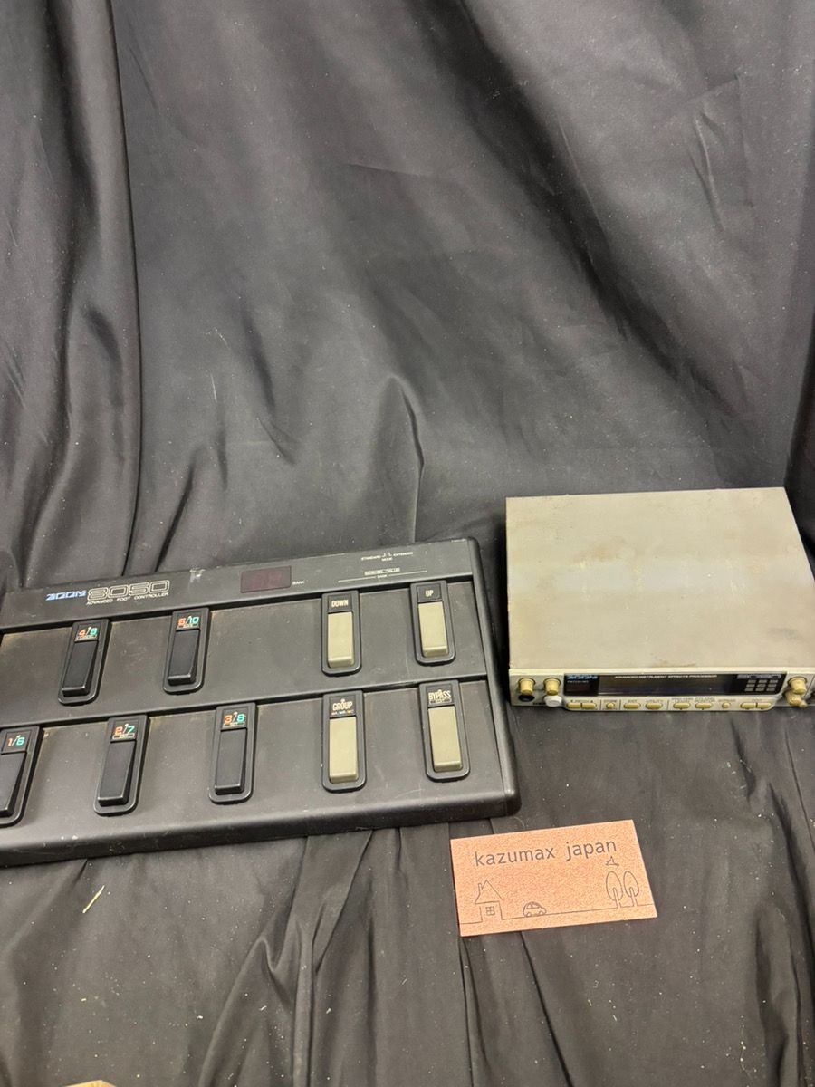 ZOOM 9030 Advanced Guitar Effects 動作品 フットコントローラー付